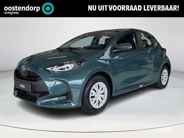Groen Nieuw 2025 Toyota Yaris Comfort Hatchback | € 27.450 (Goede deal) - Afbeelding 1/4