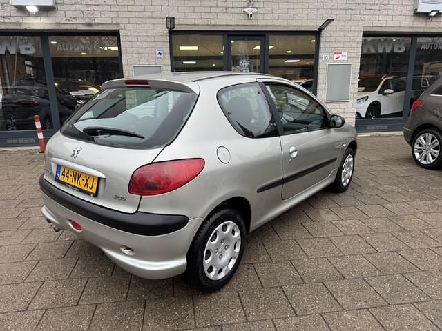 Occasion Peugeot 206 60 PK (44 kW) 2004 Grijs Hatchback