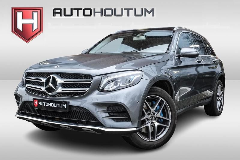 Grijs (metallic) Gebruikt 2017 Mercedes GLC350 AMG line SUV | € 26.995 (Eerlijke prijs) - Afbeelding 1/4