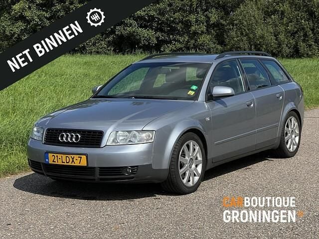 Grijs Gebruikt 2003 Audi A4 S-Line Stationwagen | € 2.990 (Duur) - Afbeelding 1/3