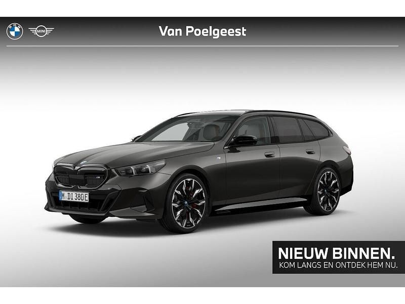 Sophistograu brillianteffect metallic (grijs metallic) Gebruikt 2024 BMW i5 Comfort Edition Stationwagen | € 76.900 - Afbeelding 1/2