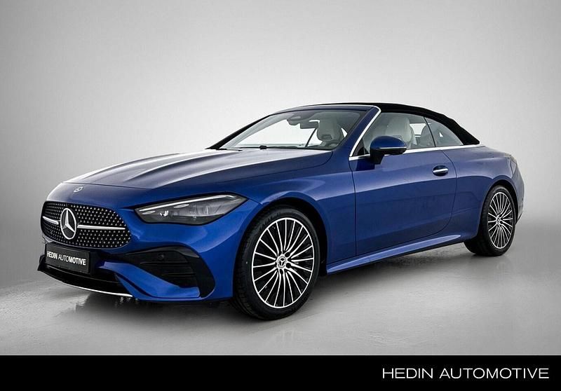 Blauw Nieuw 2025 Mercedes CLE200 AMG line Cabriolet | € 87.340 (Eerlijke prijs) - Afbeelding 1/4