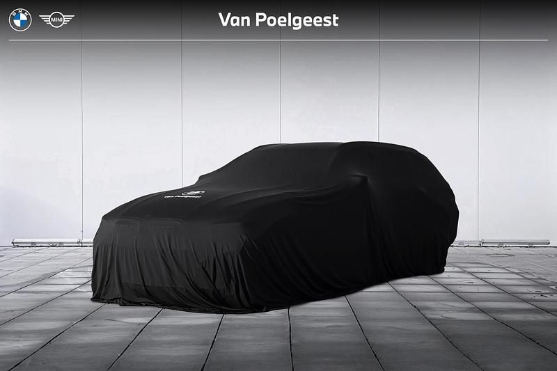 Zwart Gebruikt 2023 BMW 545e M Sport Sedan | € 62.900 (Duur) - Afbeelding 1/1