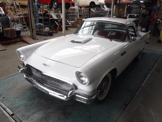 Overige Gebruikt 1957 Ford Thunderbird Sedan | € 37.750 - Afbeelding 1/4