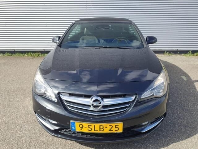 Occasion Opel Cascada Cosmo 140 PK (102 kW) 2013 Zwart, metallic lak Cabriolet