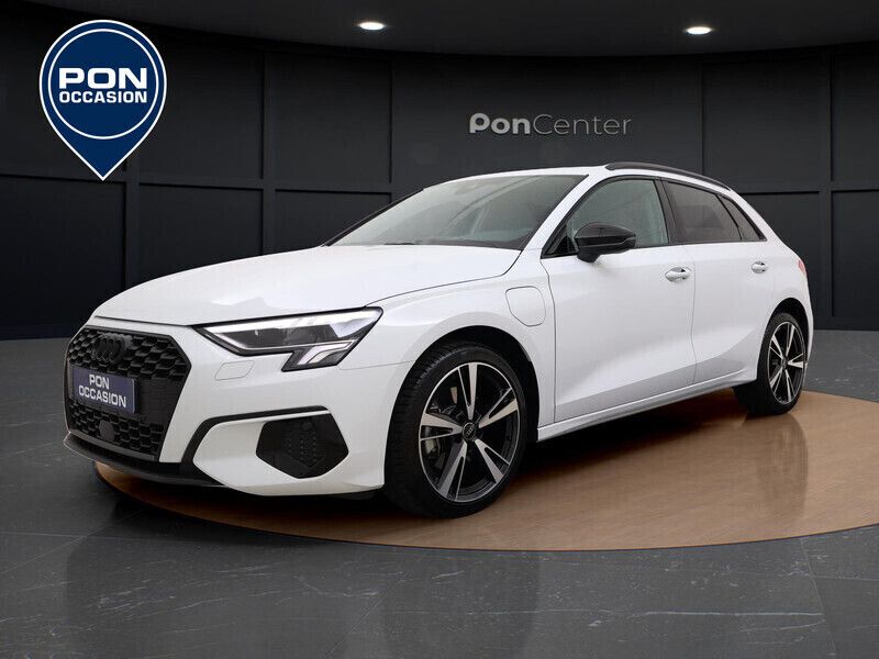 Wit Gebruikt 2024 Audi A3 Sportback e-tron Advanced Sedan | € 34.950 (Eerlijke prijs) - Afbeelding 1/3