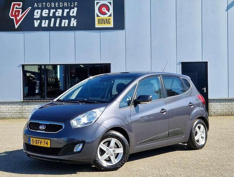 Grijs Gebruikt 2014 Kia Venga Hatchback | € 13.440 (Iets duurder) - Afbeelding 1/4