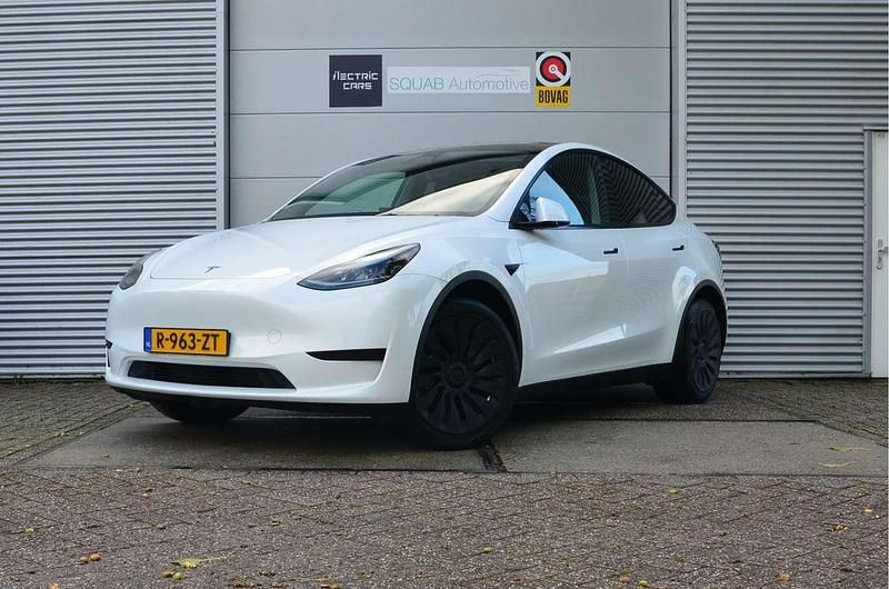 Wit Gebruikt 2022 Tesla Model Y RWD SUV | € 35.999 (Eerlijke prijs) - Afbeelding 1/4