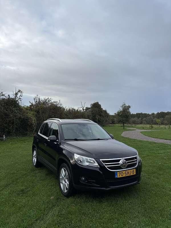 Zwart Gebruikt 2011 VW Tiguan Sport SUV | € 9.000 (Eerlijke prijs) - Afbeelding 1/4