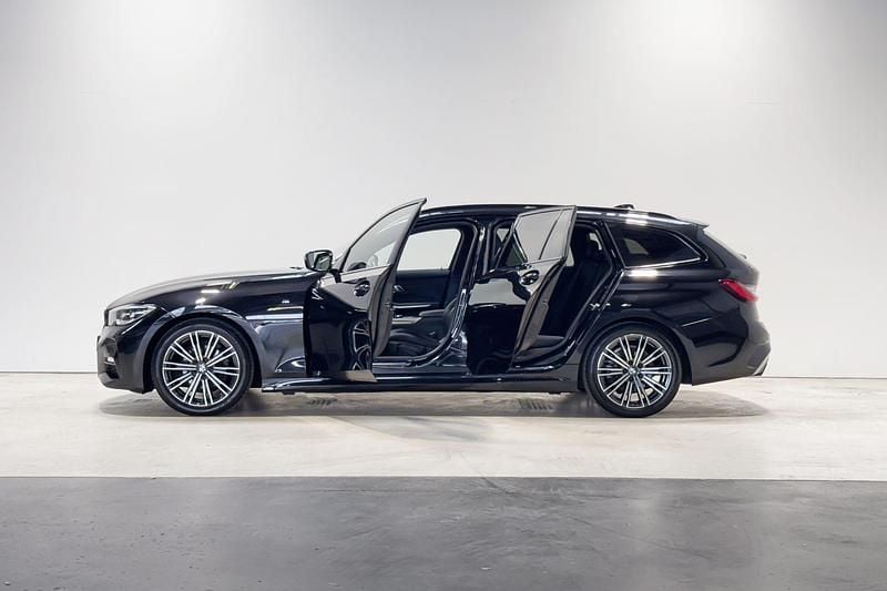 Occasion BMW 318 Comfort Edition 156 PK (114 kW) 2021 Saphirschwarz metallic (zwart metallic) Stationwagen