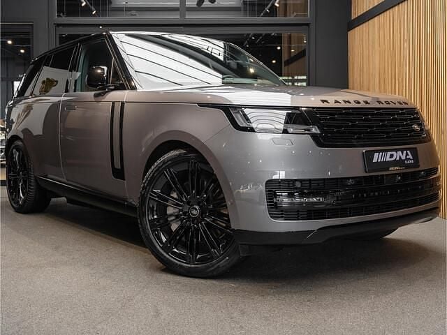 Grijs (metallic) Gebruikt 2023 Land Rover Range Rover HSE SUV | € 136.995 (Eerlijke prijs) - Afbeelding 1/4