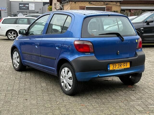 Occasion Toyota Yaris 68 PK (50 kW) 2002 Blauw Hatchback