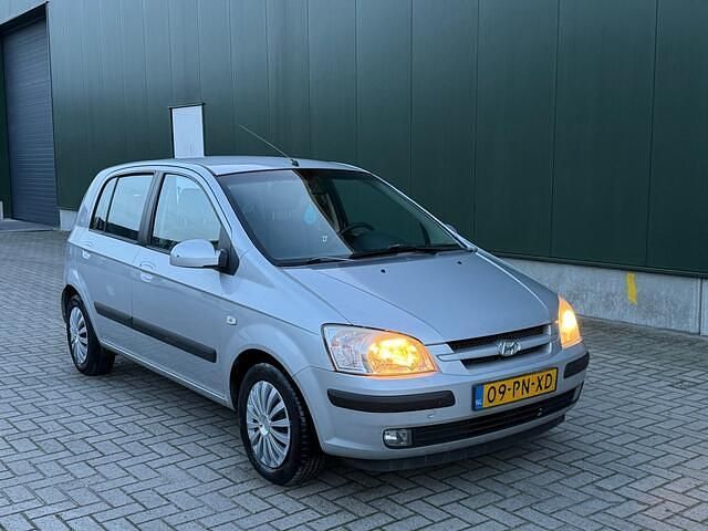 Grijs Gebruikt 2004 Hyundai Getz Hatchback | € 3.700 (Duur) - Afbeelding 1/4