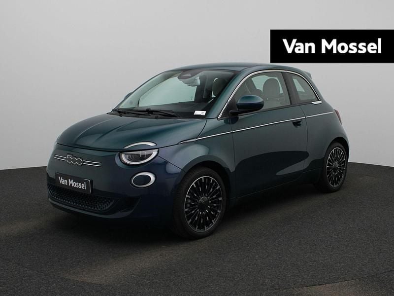 Groen Gebruikt 2023 Fiat 500e La Prima Hatchback | € 23.940 (Eerlijke prijs) - Afbeelding 1/4