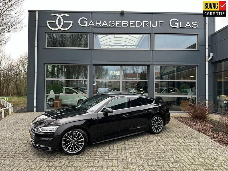 Zwart Gebruikt 2019 Audi A5 S-Line Hatchback | € 24.950 (Goede deal) - Afbeelding 1/4