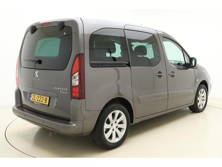 Occasion Peugeot Partner Tepee Active 110 PK (80 kW) 2017 Grijs MPV