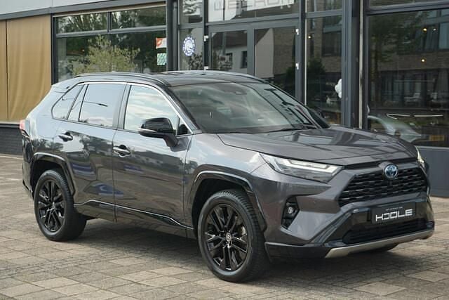 Grijs Gebruikt 2024 Toyota RAV4 Style SUV | € 42.980 (Goede deal) - Afbeelding 1/4