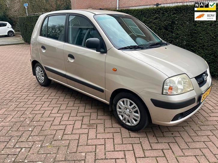Occasion Hyundai Atos Active 63 PK (46 kW) 2006 Goud Hatchback