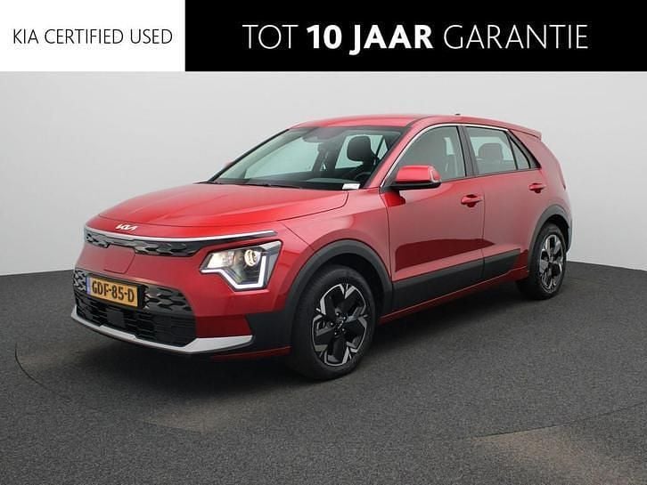 Rood Gebruikt 2024 Kia e-Niro Light SUV | € 30.940 (Super prijs) - Afbeelding 1/4