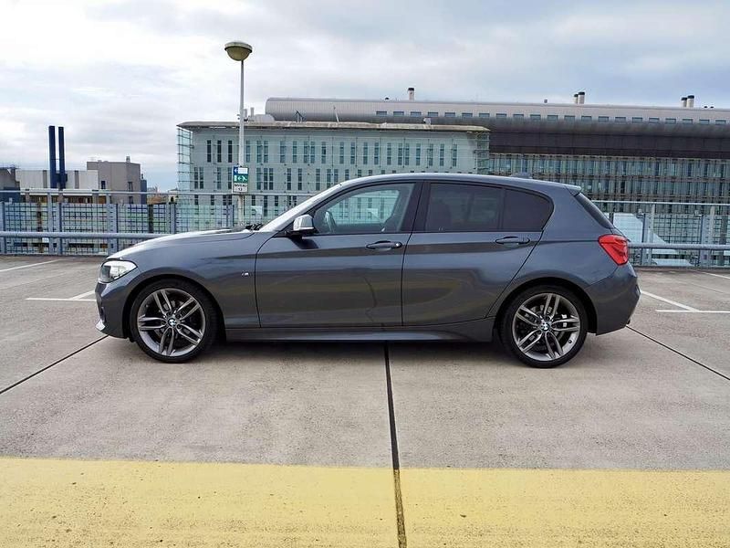 Grijs Gebruikt 2017 BMW 116 M Sport Hatchback | € 13.950 (Goede deal) - Afbeelding 1/4