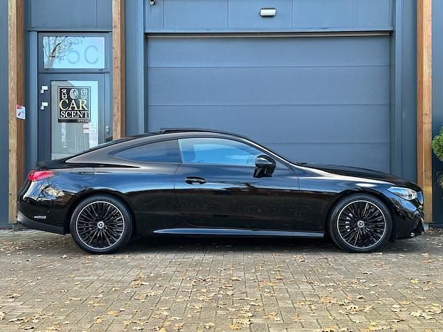 Occasion Mercedes CLE200 AMG line 2024 Zwart Coupé