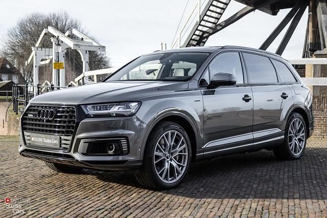 Grijs Occasion 2016 Audi Q7 Sport SUV | € 39.995 - Afbeelding 1/4