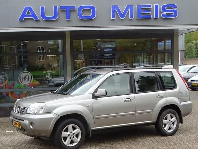 Grijs Gebruikt 2004 Nissan X-Trail SUV | € 3.495 (Eerlijke prijs) - Afbeelding 1/4