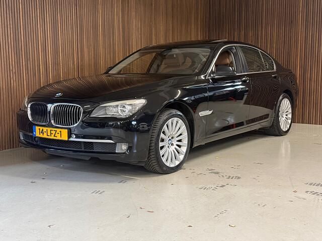 Zwart Gebruikt 2008 BMW 740 Comfort Edition Sedan | € 18.749 - Afbeelding 1/4