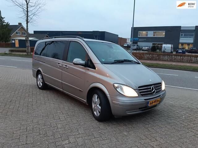 Beige (metallic) Gebruikt 2008 Mercedes Viano MPV | € 8.750 (Eerlijke prijs) - Afbeelding 1/4