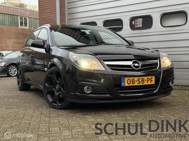 Zwart Gebruikt 2005 Opel Signum Sport Hatchback | € 3.950 - Afbeelding 1/4