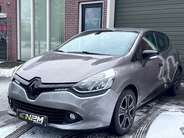 Grijs Occasion 2013 Renault Clio IV Expression Hatchback | € 6.340 (Eerlijke prijs) - Afbeelding 1/4