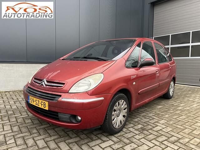 Rood (metallic) Occasion 2006 Citroën Xsara Picasso MPV | € 1.250 (Eerlijke prijs) - Afbeelding 1/4