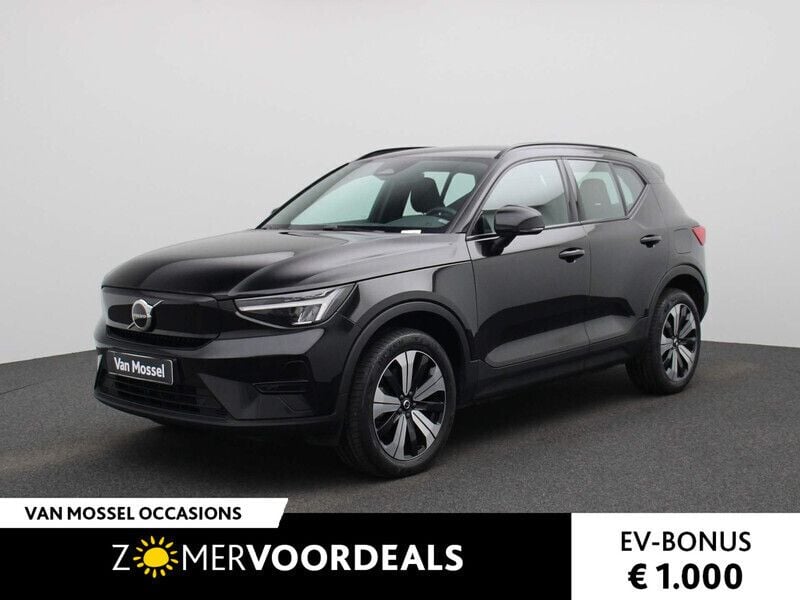 Zwart Gebruikt 2023 Volvo XC40 Core SUV | € 32.940 (Eerlijke prijs) - Afbeelding 1/4