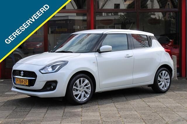 Wit Gebruikt 2022 Suzuki Swift Hatchback | € 17.750 (Eerlijke prijs) - Afbeelding 1/4