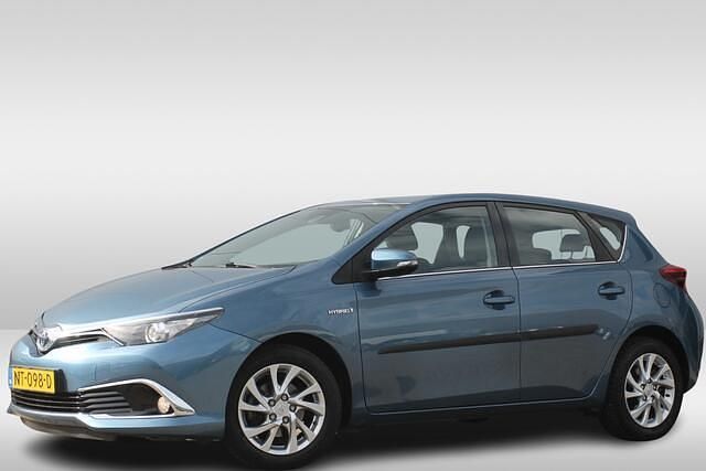 Occasion Toyota Auris 101 PK (74 kW) 2016 Blauw Hatchback