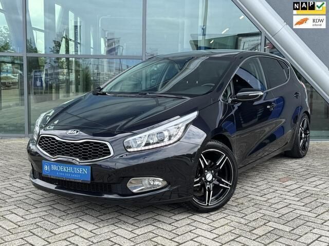 Zwart Gebruikt 2015 Kia Ceed Hatchback | € 7.750 (Eerlijke prijs) - Afbeelding 1/4