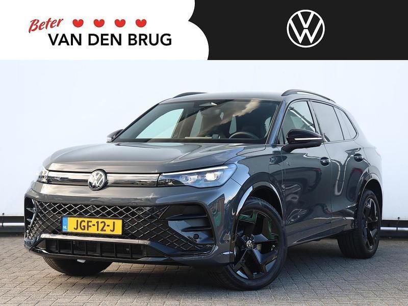 Grijs Gebruikt 2024 VW Tiguan R-line Edition SUV | € 51.800 (Super prijs) - Afbeelding 1/4