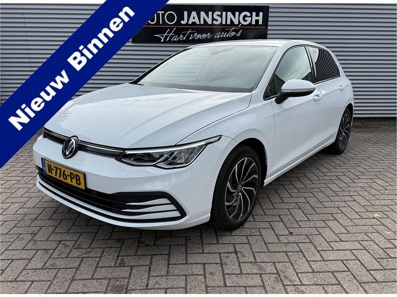 Wit Gebruikt 2021 VW Golf VIII Style Hatchback | € 19.990 (Eerlijke prijs) - Afbeelding 1/4