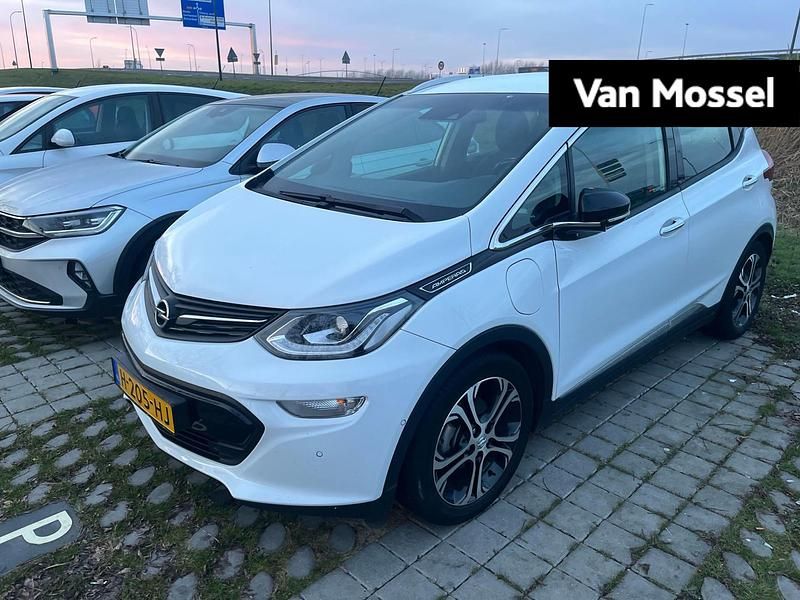 Wit Occasion 2020 Opel Ampera Business Hatchback | € 13.940 (Eerlijke prijs) - Afbeelding 1/1