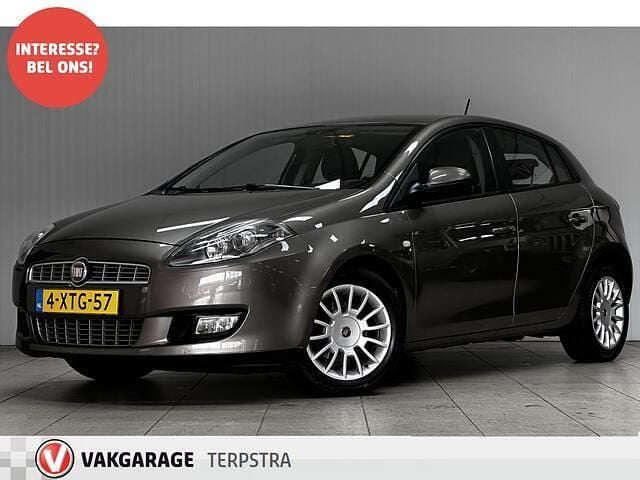 Grijs Gebruikt 2011 Fiat Bravo Dynamic Hatchback | € 2.995 (Eerlijke prijs) - Afbeelding 1/4