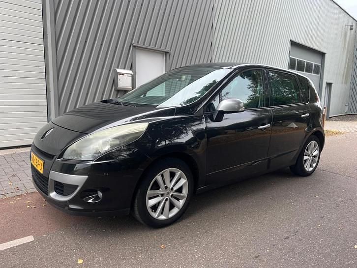 Gebruikt 2010 Renault Mégane III Dynamique | € 2.500 (Goede deal) - Afbeelding 1/4