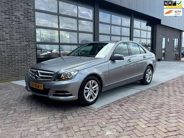 Grijs Gebruikt 2012 Mercedes C180 Avantgarde Sedan | € 13.975 (Eerlijke prijs) - Afbeelding 1/4