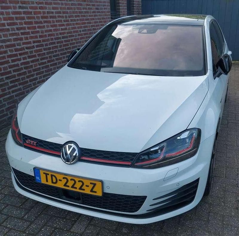 Wit Occasion 2013 VW Golf VII GTI | € 13.950 (Goede deal) - Afbeelding 1/4