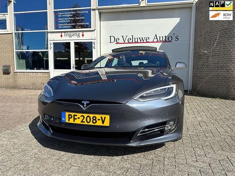 Grijs Gebruikt 2017 Tesla Model S Sedan | € 27.900 (Duur) - Afbeelding 1/4