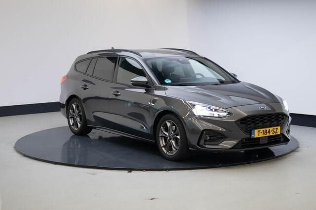 Grijs Gebruikt 2022 Ford Focus Business Edition Stationwagen | € 23.250 (Eerlijke prijs) - Afbeelding 1/4