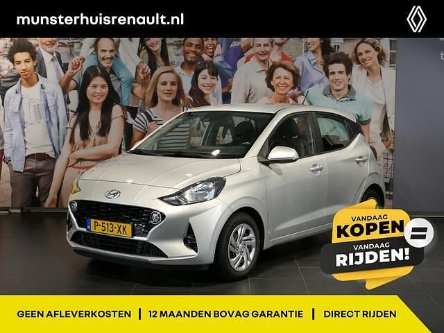 Grijs Gebruikt 2022 Hyundai i10 Comfort Hatchback | € 12.995 (Eerlijke prijs) - Afbeelding 1/4