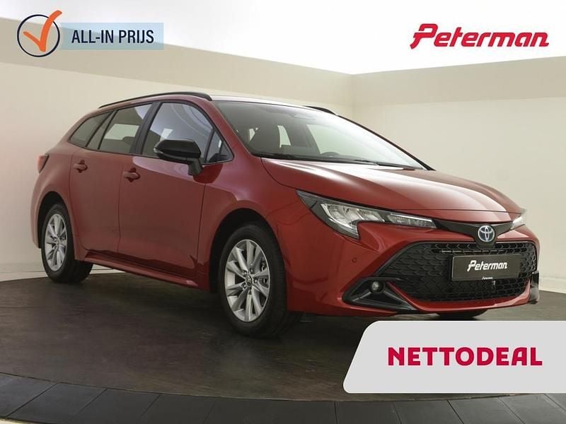 Rood Gebruikt 2025 Toyota Corolla Active Stationwagen | € 31.599 (Eerlijke prijs) - Afbeelding 1/4