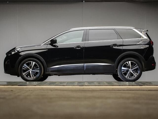 Zwart (metallic) Gebruikt 2020 Peugeot 5008 GT-line SUV | € 19.945 (Super prijs) - Afbeelding 1/4