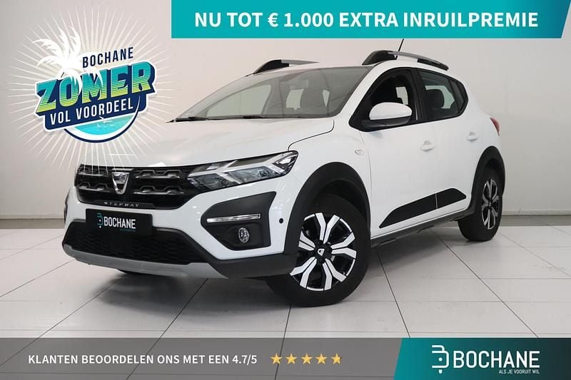 Wit Gebruikt 2022 Dacia Sandero Comfort Hatchback | € 17.735 (Eerlijke prijs) - Afbeelding 1/4