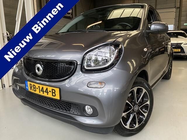 Grijs Gebruikt 2017 Smart ForFour Passion Hatchback | € 11.950 (Eerlijke prijs) - Afbeelding 1/4